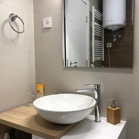 Апартаменты Linden Flower